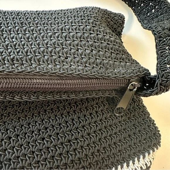 Vintage Crochet Woven Hobo Hippie Festival Stripe Black Shoulder Bag Purse - Picture 3 of 6